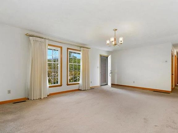 4th image of 143 Auburn Park Dr