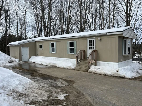 7 Davis Lane, Sabattus, ME 04280