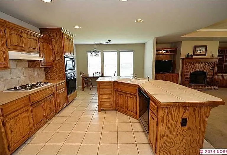 4204 W Kent Ct — Photo 6