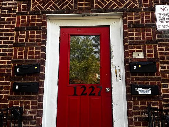 2nd image of 1227 Holbrook Ter NE