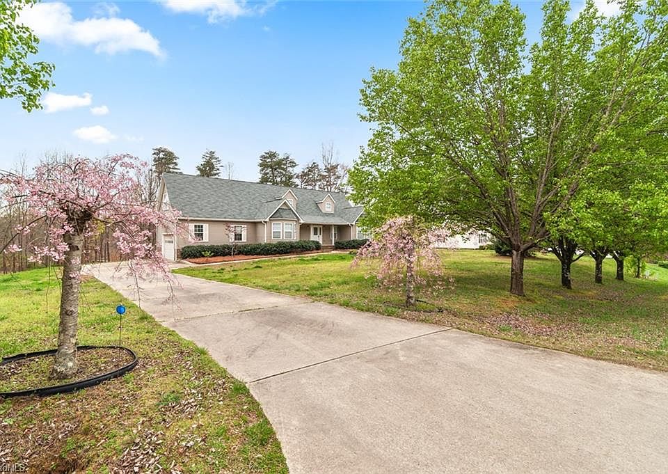 1st image of 3806 Polonia Ct