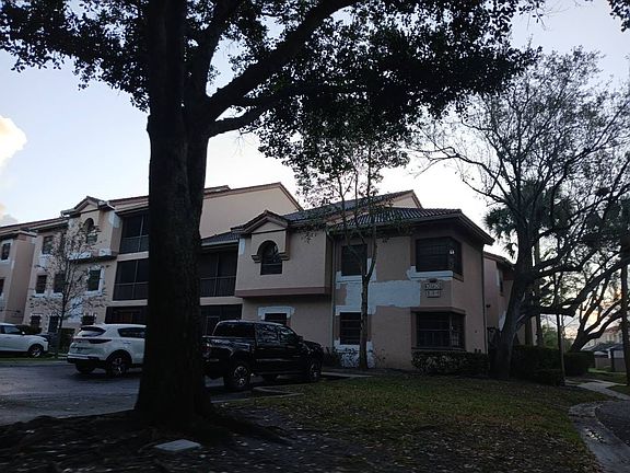 4th image of 10790 NW 14th St APT 190