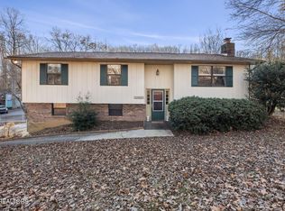 10005 Sugar Pine Ct, Powell, TN 37849