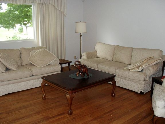 5th image of 18165 Brightlingsea Pl