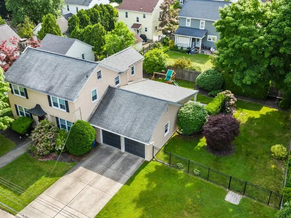 77 Matthews St, Binghamton, NY 13905