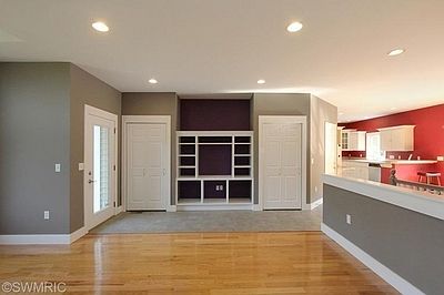 5th image of 9862 S Ensley Ct