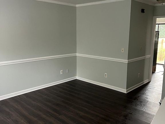 2nd image of 204 Lindbeth Dr #B