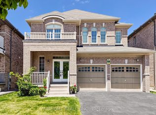 6 Valerian St, Brampton, ON L6P3N9