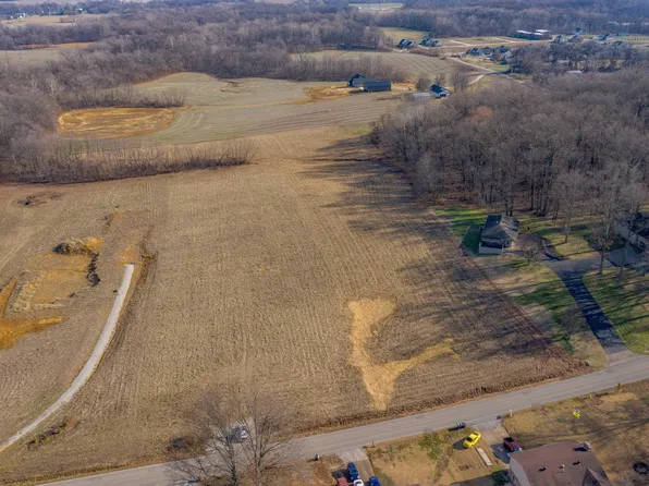 5866 Anderson Rd, Newburgh, IN 47630