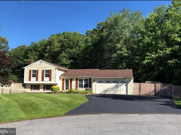 12615 Indian Ln, Waldorf, MD 20601