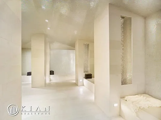 Rented by Kian Realty | media 15