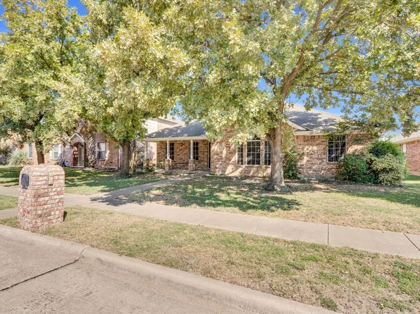 233 Garden Valley Ln, Red Oak, TX 75154