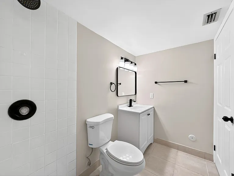 800 Independence Dr #800F — Photo 9