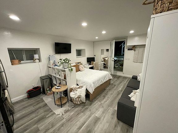 5th image of 4521 Westview Dr #1