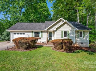 177 Candlestick Dr, Statesville, NC 28625
