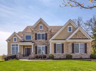 123 Fairview Dr, Cranberry Township, PA 16066