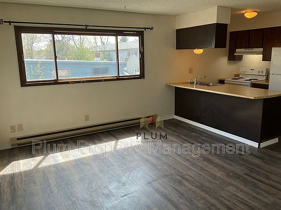 3rd image of 1935 S 3rd St W Unit 3
