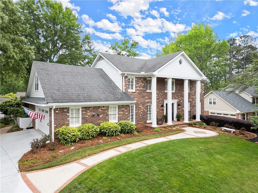 5 bed, 3757 sqft, $7,000 — Photo 1
