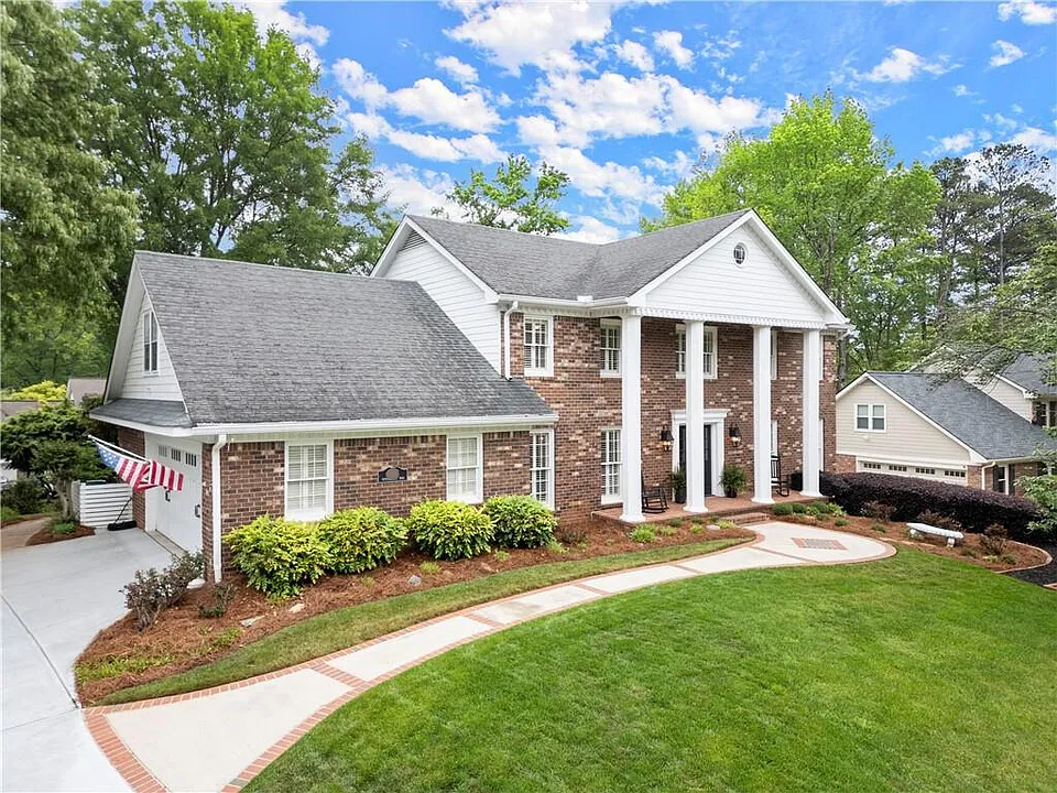 1328 Wyntercreek Rd