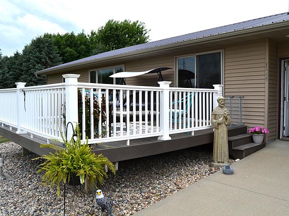 3rd image of 1544 Dickson Dr