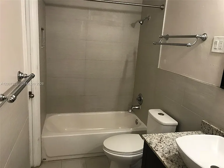 11237 SW 88th St #211 — Photo 9