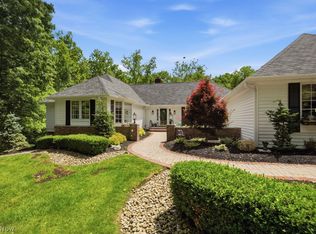 14673 River Glen Dr, Novelty, OH 44072