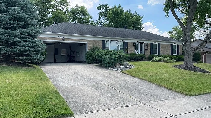 3 bed, 2.0 bath, 1588 sqft, $2,000 — Photo 3