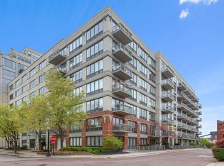 1000 N Kingsbury St APT 301, Chicago, IL