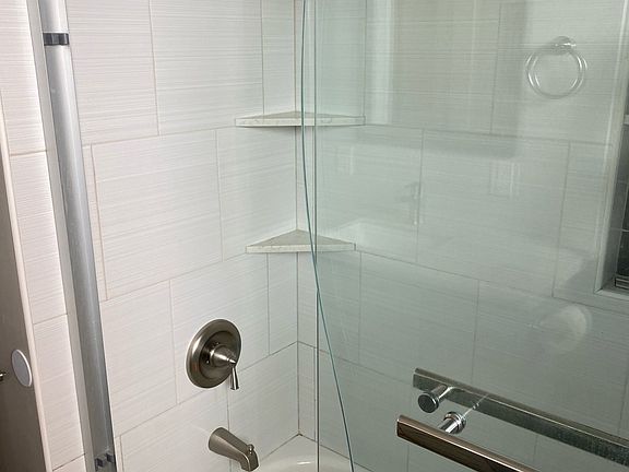 tub/shower