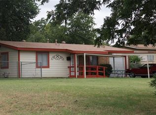 6234 Ava Court Dr, Fort Worth, TX 76112