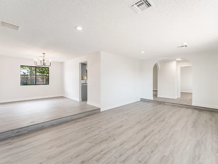 2108 Reynolds Ave — Photo 46