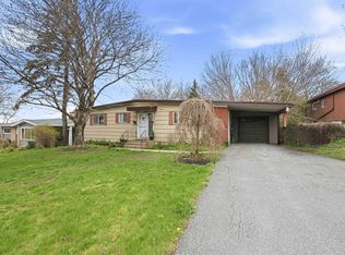 33 Marlwood Dr, Halifax, NS B3M 3H4