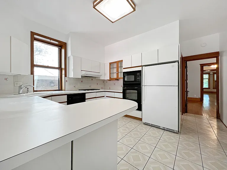 3726 N Lakewood Ave #1F — Photo 14