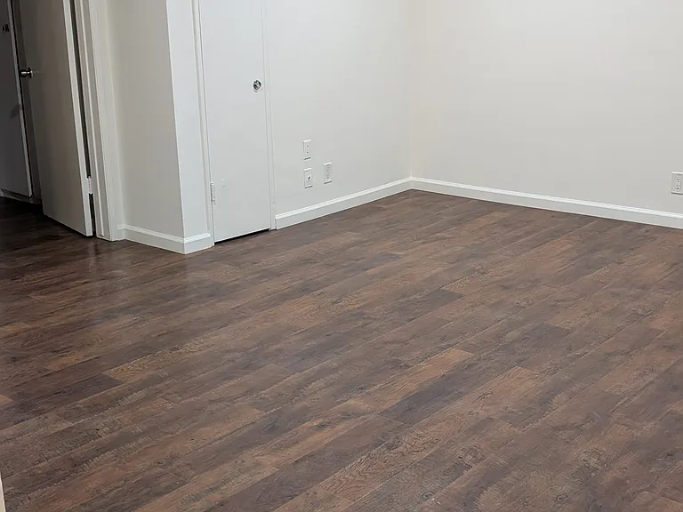 371 W Lexington Dr #4 — Photo 6