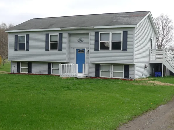 46 Earlville Rd, Chateaugay, NY 12920