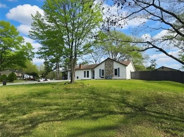 4796 Kellys Mill Dr NW, Lilburn, GA 30047