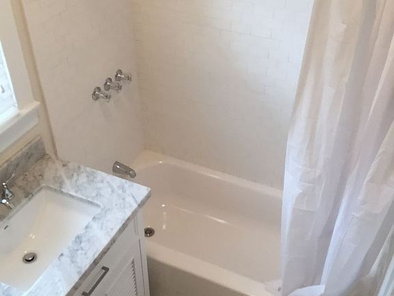 5th image of 272 N Lowena Dr