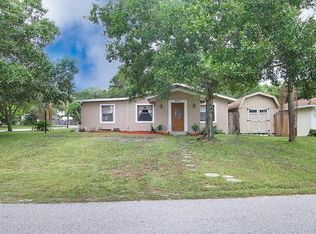 8422 Ridgewood Cir, Seminole, FL 33772