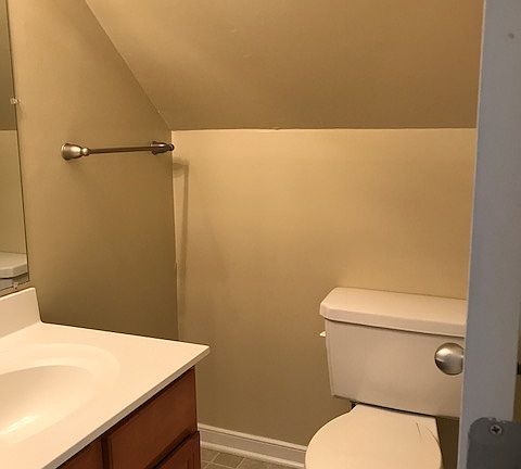 5th image of 333 Dover Ct