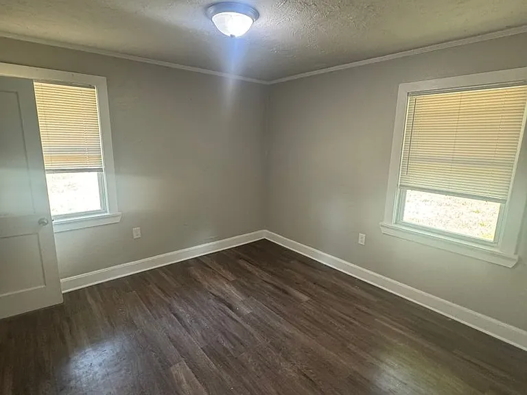7729 Mahoney Rd — Photo 8