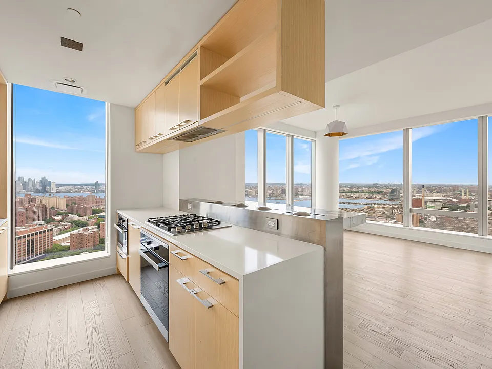 252 South St #42D