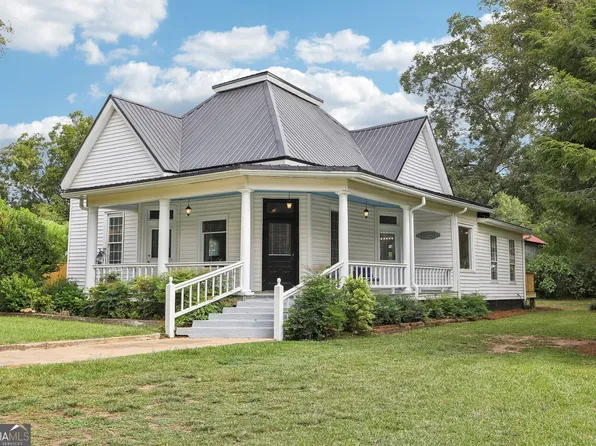 22 Banks St, Shady Dale, GA 31085
