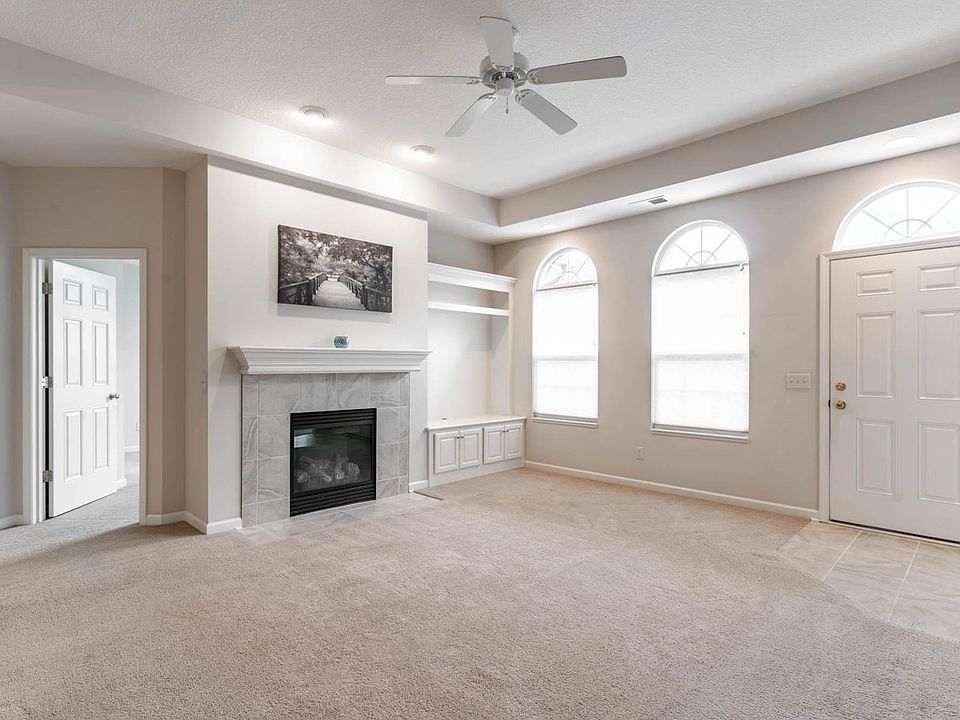 1st image of 7117 Fallingbrook Ln