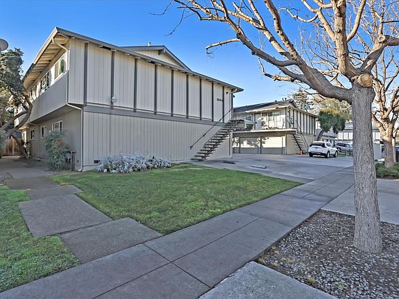 2nd image of 3844 Barker Dr