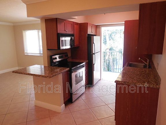 2nd image of 4001 NE 21st Ave APT 208