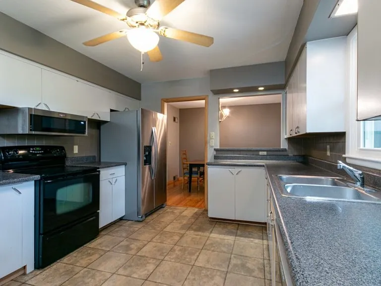 721 Midland Ave — Photo 4