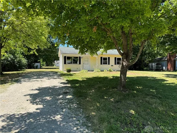 961 Sheri Ln, Carlisle, OH 45005