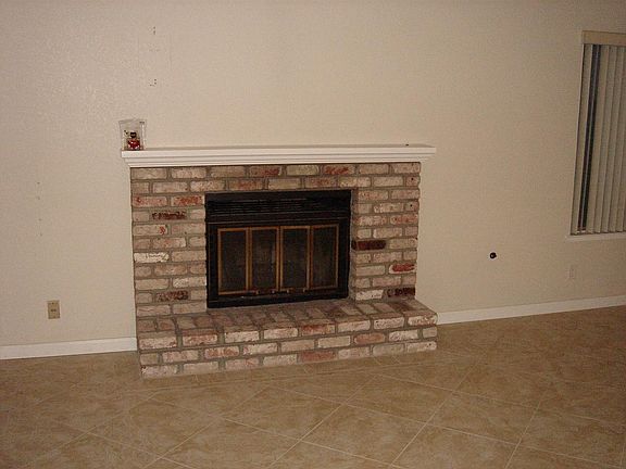 4th image of 1416 Wabash Way