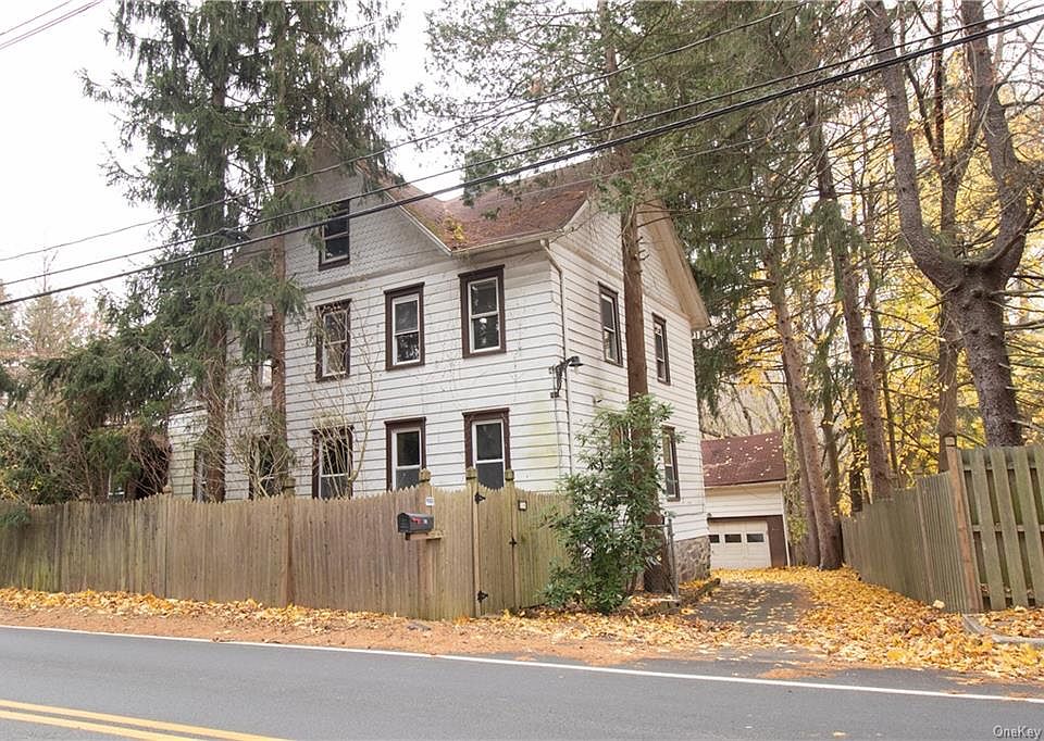 74 Strawtown Road, New City, NY 10956 Zillow