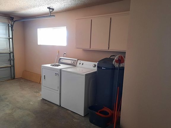2nd image of 2472 Lakeside Dr #2
